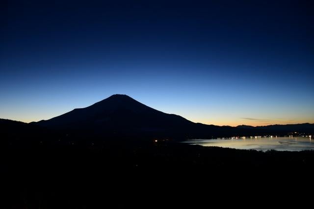 無愛想な王子は理想の花嫁に求婚する