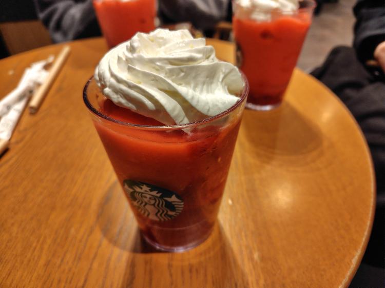 婚約者の弟は推しのアイドル 私なんかと同居していいのでしょうか?