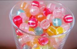 飴の色は空色だった。