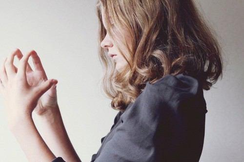 死にたい夜にかぎって。