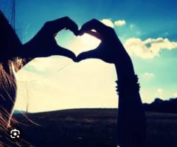 嫌いになれないけど惹かれ合う2人