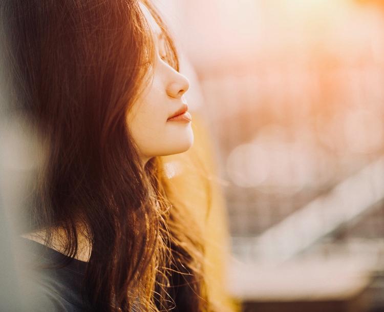 恋に焦がれて鳴く蝉よりも