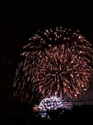 空に咲く花を見上げる、その相手は君以外ありえないから