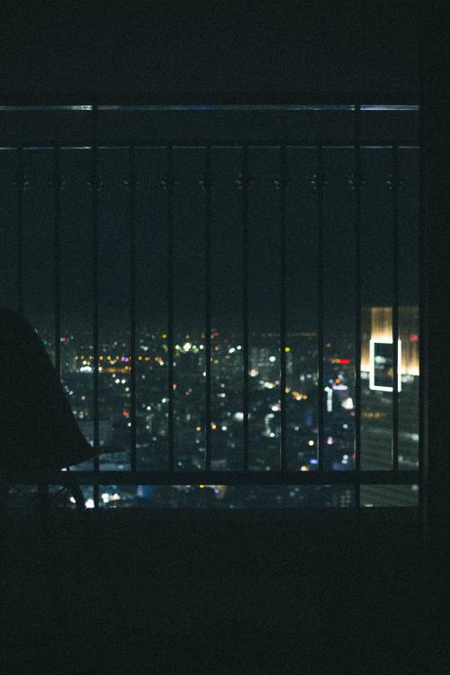 可惜夜を歩く