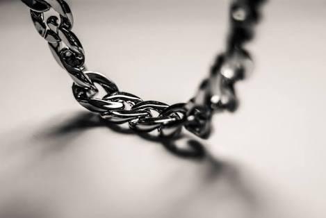 それは鎖のように《短編》